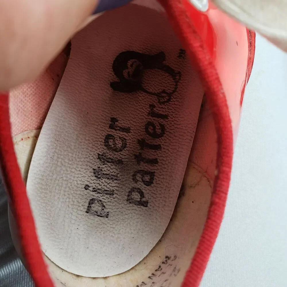 Vintage red patent leather baby shoes 4